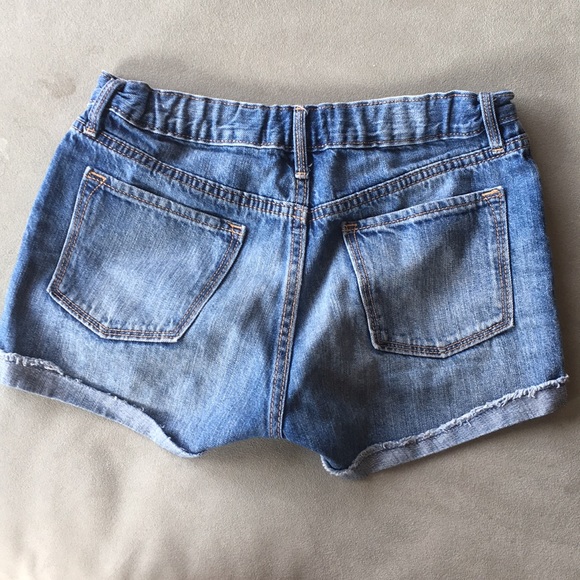 DENIM SHORTS 💙 - Picture 2 of 2